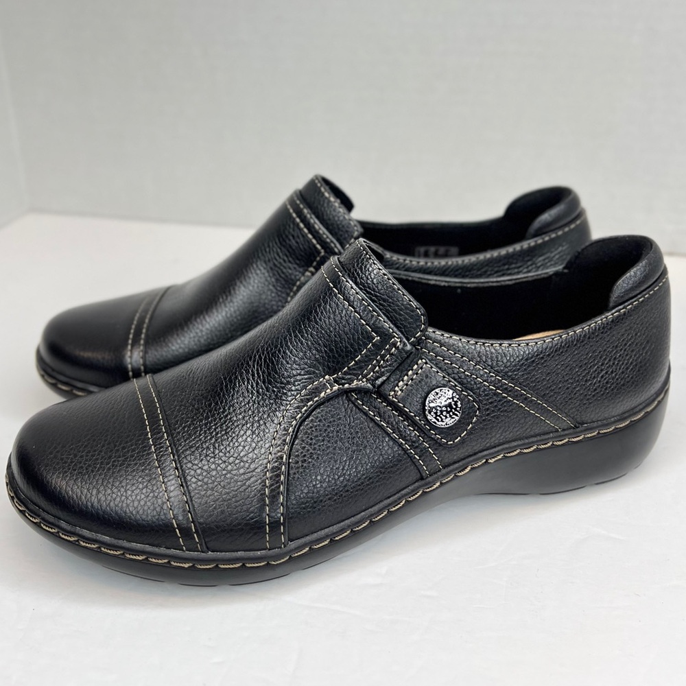 Clarks Collection Women's Black Cora Poppy Tumbled Leather Wedge Loafer Sz 8.5
